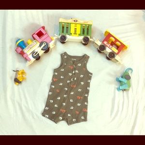 🚫sold Gap shorty onesie